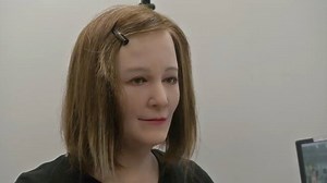This human-like robot is capable of being a receptionist. | Seeker by The Verge
