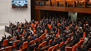 Emekli aylığı ve TSK’da düzenlemelere gidilen torba kanun yürürlüğe girdi: Kuvvet Komutanlığı'nda yaş uzatma yetkisi Cumhurbaşkanı'nda | T24