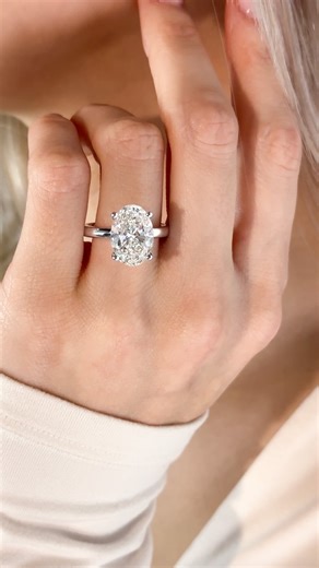 “Dazzle in the eleventh hour! 🌟✨ We’re all about last-minute holiday proposals, because love can’t wait! Which ring would you say ‘yes’ to? 💍 . . . #RingInJoy #LoveOnTheFly #weddingdaydiamonds #holidayproposal #2024bride #2023proposal #dreamring #diamondring #ovalcut #ovaldiamond #nyeproposal #diamondlover | Wedding Day Diamonds