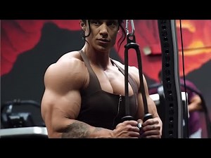 Kristina Nicole big size muscle female bodybuilder