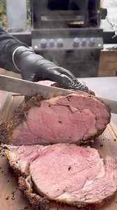 24K views · 551 reactions | Perfect medium rare Prime rib | Miguels cookingwithfire | Facebook