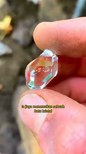 145K views · 2.1K reactions | Pesona berlian pinggir pantai #batuneraka #fyp #video #reels #reelfb #fbpro #oval #batuanlangka #kristal #emerald #akik #jangkawanluas #semuaorang #pengikut #emas #bongkahanemas #batumeteor #metorlangka #minyakbumi | Islamipedia | Facebook