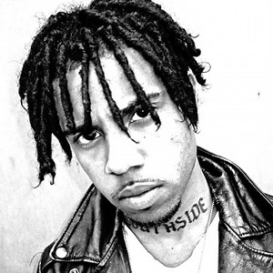 Rapper Turns Pain into Art with Powerful Tribute to Police Brutality Victim - Rick Strom #chicago #VicMensa #rapper #hiphop #rap #policebrutality #police #ChicagoPD | TYT Sports | Facebook