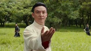 《道士下山》精彩动作场面_二人大战数十个黑衣人，拳拳到肉，打的不可开交！_电影_高清完整版视频在线观看_腾讯视频