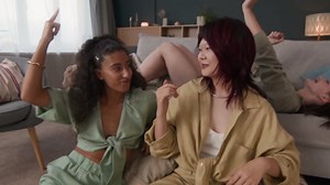 Dual Electronics LUHSL20B Cherrywood & Black 2-Way Bookshelf Speakers with Smart Speaker Dock | Class-D Amplifier | Bluetooth | Home, PC | Loud & Deep Bass | Wireless Remote Control | Sold in Pairs