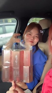 2.3K views · 11 reactions | 圣诞节大收米了 Happy Ku粘着我一个星期 她的主页增加几十个新网友...