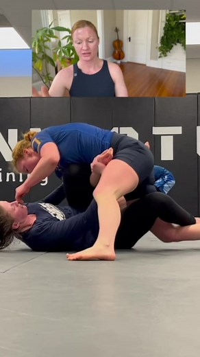 Guard Passing #bjj #nogi Here are very effective guard passing concepts: ankle control to defend hooks and switching pass directions to access the back. #brazilianjiujitsu #realizebjjlife #jiujitsuvideos #queenofthenorthmma | Realize BJJ Life | Facebook