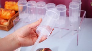 Geetery 50 Pcs Clear Cake Push Pop Containers with Lids and 2 Pcs 24 Holes Push Pop Cake Stands, Plastic Cake Push Pops Shooters Reusable for Cupcake Weddings Baby Shower Birthday Christmas Party