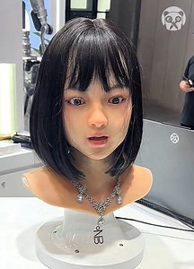 Ultra-realistic robot face mimics human facial expressions | Awesome