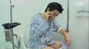 drama diarrhea fail scene - video 2
