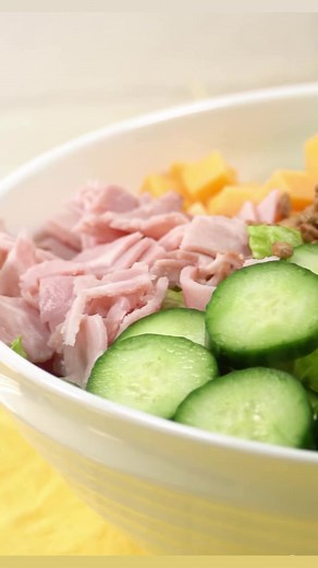 Some chef salad for your Friday night 🥗 #chefsalad #homemadechefsalad #saladrecipe #homemaderanch | Favorite Family Recipes