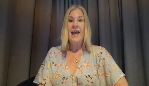 Meet Rox, the Director and hear about the pre-audition meeting. | Napier Operatic Society