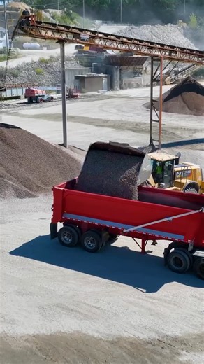 📲 Contact us this week for stone, sand, mulch, loam and more! #bluecollar #heavyequipment #constructionlife #quarry #constructionmaterial #aggregate | Richmond Sand and Stone, LLC.