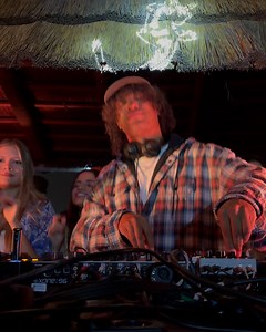 Deep Tech Minimal on Reels