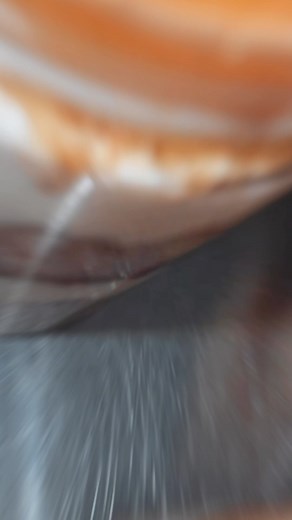 ‘Erthang Bussin…Bussin..’ 龎Bussin Biscoff & Strawberry “Loves” Crunch...........#cake #viral #reels #explorerpage #content #contentcreator #baker #follow #treats #events #wedding #videos #babyshower #party #sweets #summer | Kandied Apple & Cakery | Facebook