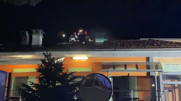 4.9K views · 40 reactions | Principio di incendio sul tetto...