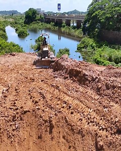 17 reactions | OMG! How they pouring soils to deep high level of land_ The land slide down to make truck 5t hard | Graders Tv | Facebook