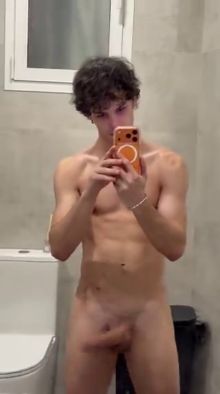 RT @itsalessioboy: Whose face is ready to get slapped? 😈