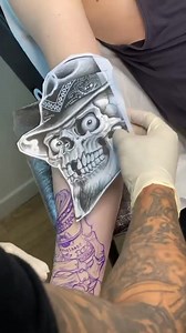 Would you do this art? ⚜️ Artista @emink_tattoo 📩 chicanotatt2@outlook.com 👉 Instagram.com/chicanotatt2 | Chicano Tattoo