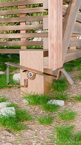 Simple automatic lock for swing gates. #gates #latch #diy | Idealock