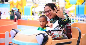 Nguyễn Huệ "biến hình" thành Vương Quốc Mặt Trời trong Sundate Festival 2025