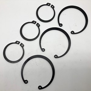 [Hot Item] Circlip Internal Cirlcip External Circlip DIN472 Retaining Ring