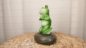 Ebros Gift Whimsical Frog Leap of Faith Starts with Prayer On Both Knees Figurine Inspirational Whimsical Praying Frog Statue Decor Sculpture