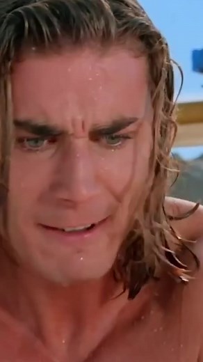 Caroline Gives Live Saving CPR | Baywatch Remastered Asia