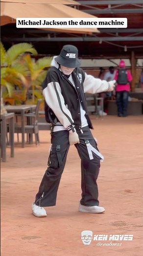 Michael Jackson the dancing machine 🔥
