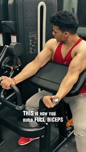 Preacher curl variations explained:👇 • Wide grip → Short head (inner biceps) • Narrow grip → Long head (bicep peak)& brachialis • Neutral & Hammer grip → Brachialis (arm thickness) Save & try this. Chest, workout tips, fat loss, muscles, legs, biceps, triceps, diet, muscle gain, diet plan #bíceps #tricep #longhead #armsworkout #musclegains | Davin Khanna