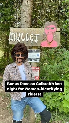 The bonus Whatcom World Cup race for women-identifying riders was a BLAST 💥 last night! We had costumes, there were crashes, the cookies were incredible (@girlndog), @wanderbrewing provided beer and @lostgiantsciderco donated cider, @queensofdirt and @joyriders.wmbc hosted, grilled, and handed out raffle prizes, and most importantly 137 women and girls got out on the mountain to ride, try hard, and have fun! 👏 👏 👏 Why hold a race for only women and gender non-conforming femme folks? Because 