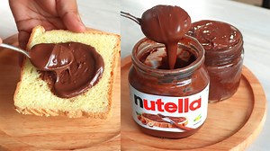 2.6M views · 43K reactions | মাত্র ১০০ টাকা খরচ করে নামিদামি ব্র্যান্ডের মত নসিলা বা নিউটেলা তৈরি করুন। Nocilla | Elisa's Cooking Recipes | Facebook