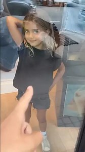 Mannequins come to life!