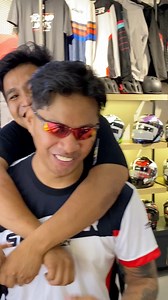 4.8K views · 127 reactions | MGA DAPAT PALAYASIN SA LOOB NG MALL . | Breezy | Facebook