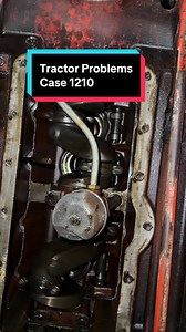 Filmed the crankshaft to see what was happening…wish I hadn’t #case1210 #brokencrankshaft #expensive