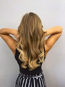 4.5K views · 26 reactions | Wir haben hier mit 75 Strähnen in der 40er Länge gearbeitet. Wie wunderschön, lieber Partner @boetjerfriseure - danke #greatlengths #mygreatlengths #hairlikeyou #simplycreative #extensions #beauty #greatlengthshair #boetjerfriseure #bergedorf #hamburg #friseurbergedorf #friseurhamburg #Hairdresser | GreatLengths | Facebook