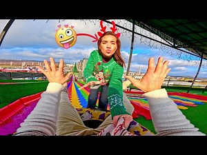 CRAZY AND HUNGRY, SHE WANTS ME TO BE HER CHRISTMAS BOYFRIEND (ParkourPOV Christmas Love Store)