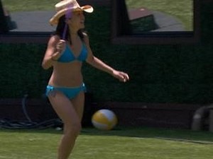 Big Brother: Feed Clip: Bug Freakout