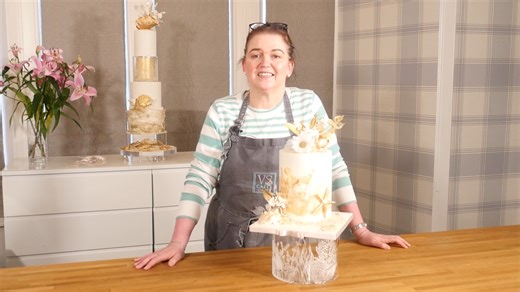This week on CakeFlix we have Michelle From VS Cakes back again showing us how to use Filler flowers to creat a stunning single-tied cake with the WOW factor. Head over to CakeFlix tomorrow to watch the full tutorial xxx | CakeFlix