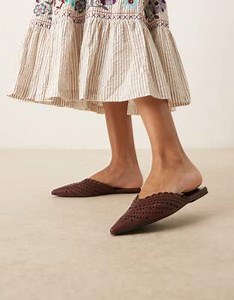 ASOS DESIGN - Labyrinth - Sabot bassi a punta bordeaux con cut-out | ASOS