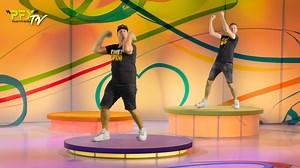 Peter en Anja uit B&B vol liefde gaven het goede voorbeeld, begin je dag goed met een lekkere oefening, vandaag doen we de Voestklap! | PartyfrieX