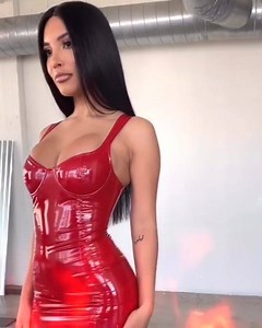 2.6K views · 179 reactions | https://instagram.com/kamiosman?utm_source=ig_profile_share&igshid=17fsv9wp3x6as | Alessandra Pvc Látex | Facebook