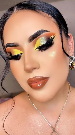 5.3K views · 71 reactions | ✨Tutorial Makeup con @prolux_cosmetics✨ Detalles en el post anterior … #tutorial #tutorials #tutorialmakeup #makeuptutorial #makeuptutorialvideo #reels #reelsinstagram #reelsmakeup #make #makeupideas #makeup #makeuplook #muassupport #muas #muasofinstagram #makeuplookoftheday #maquillaje #reelsvideo #viral #viralmakeup #explore #explorepage #prolux #proluxcosmetics | Peɾlɑ Nuƞ̃ez | Facebook