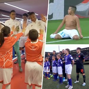 184K views · 1.4K reactions | 15 special moments between mascots, footballers and fans ❤️ | TNT Sports Football | Facebook