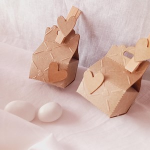 10 CONFETTI BOXES Heart, Heart Wedding Favor, Mini Handmade Heart Favor Boxes, With Clip - Etsy UK