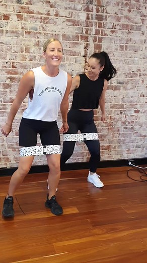Booty Bands Our BURN program = the ultimate workout! Want to bring these into your class, become an instructor OR find a BURN class near you? Just head to www.thejunglebody.com @_thejunglebodywithash_ @thejunglebodywithemma #thejunglebody #bootybands #burn | The Jungle Body