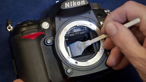 Do I need a sensor cleaner? How to recognize sensor spots, how to fix them