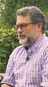 The Janus gets attention. While riding his Janus Halcyon 450, Jamie gets lots of attention from drivers. #janusmotorcycles #ramble #rambling #motorcycle #handcrafted #manufacturing #craft #halcyon450 #lightweight #vintage #classic | Janus Motorcycles