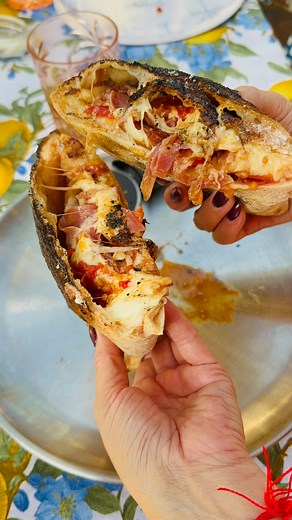 Wait to see what happened in the end 😂 😜 We love having pizza and calzone parties with friends and family. . If you have a pizza oven you have to try calzones. We have had kids making these as well as adults. These are folded over pocket pizzas and they’re made in a similar way to pizzas using the same dough. You can fill them up with anything that you put in a pizza. We love ricotta, mozzarella, salami and onion with tomato sauce. . You can also make some incredible dessert calzones with Nute