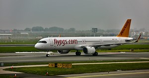 Unruly airline passengers face hefty fines